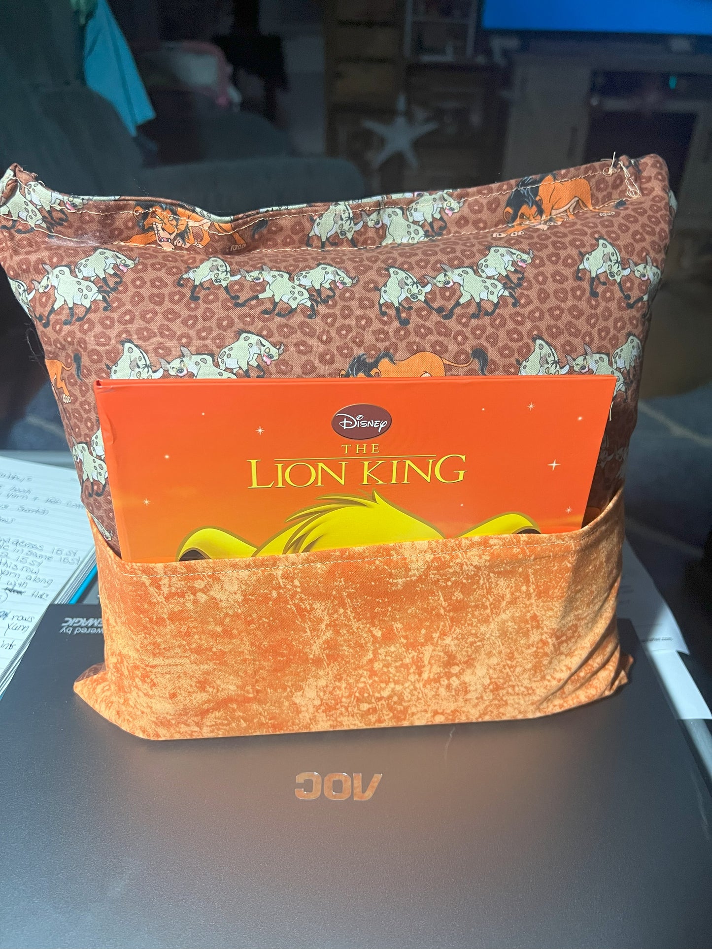 children's  reading pillows